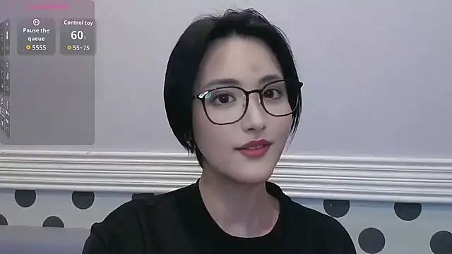 Snapshot of Hentai_Amichan chatting on 12/20/25, 01:07 Hentai Amichan online show from 12/20/25, 01:07