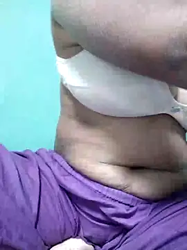 Snapshot of Uma-2 chatting on 12/20/25, 03:46 Uma-2 online show from 12/20/25, 03:46