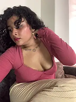 ladulcemary  online show from 04/14/26, 08:59