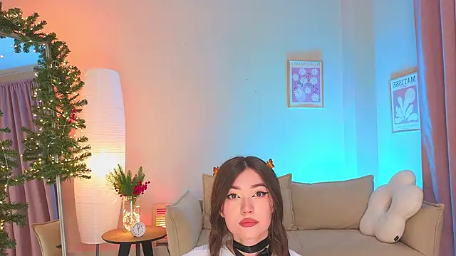 oliviaah  online show from 12/15/25, 03:16