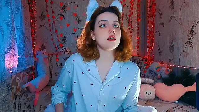 Ari Meow online show from 04/08/26, 03:34