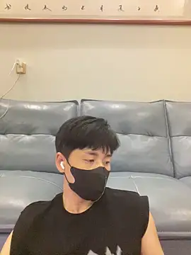 Snapshot of kimze7 chatting on 06/19/26, 02:10 kimze7 online show from 06/19/26, 02:10