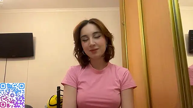 StacieLaudadio online show from 12/15/25, 02:10