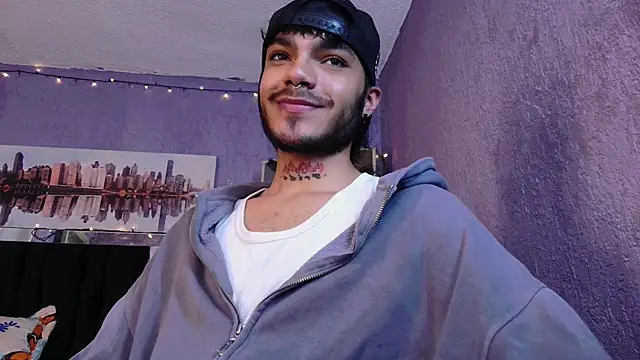 Snapshot of kingdani_hot chatting on 12/15/25, 03:11 kingdani hot online show from 12/15/25, 03:11