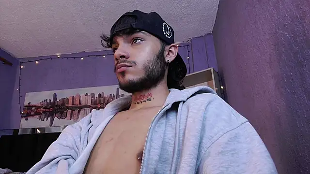 Snapshot of kingdani_hot chatting on 12/18/25, 03:01 kingdani hot online show from 12/18/25, 03:01