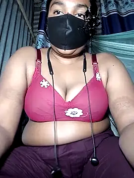 Snapshot of porimoi_505 chatting on 02/19/26, 05:31 porimoi 505 online show from 02/19/26, 05:31