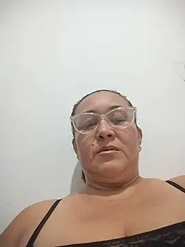 Nini Love  online show from 02/04/26, 02:28