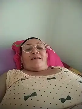 Nini Love  online show from 02/10/26, 10:36