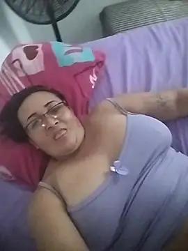 Nini Love  online show from 04/22/26, 08:54