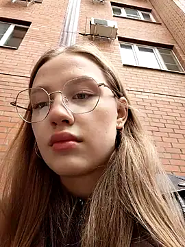 findwayout online show from 04/18/26, 07:34