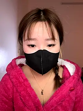 Snapshot of Miumeo20 chatting on 12/18/25, 03:40 Miumeo20 online show from 12/18/25, 03:40