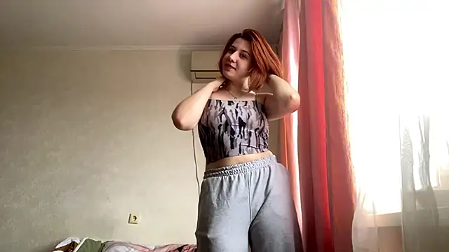 Julie mayers  online show from 12/16/25, 11:04