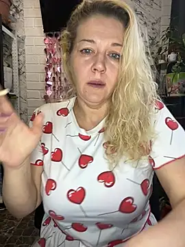 JenniferCarmen online show from 03/06/26, 03:14