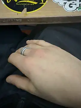 marcorossi22 online show from 12/21/25, 09:44