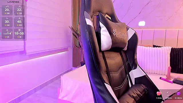 Lyra Black  online show from 02/08/26, 02:53