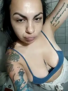 Snapshot of AmaTiffany chatting on 12/14/25, 11:31 AmaTiffany online show from 12/14/25, 11:31