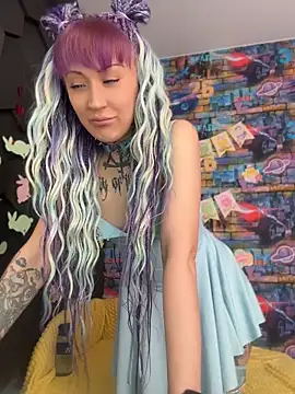 Tattoo  Moon online show from 04/13/26, 12:05