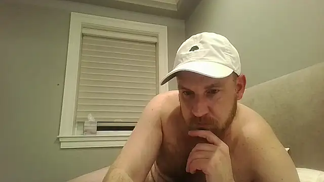 Snapshot of BeefyNcloudy chatting on 12/22/25, 02:19 BeefyNcloudy online show from 12/22/25, 02:19