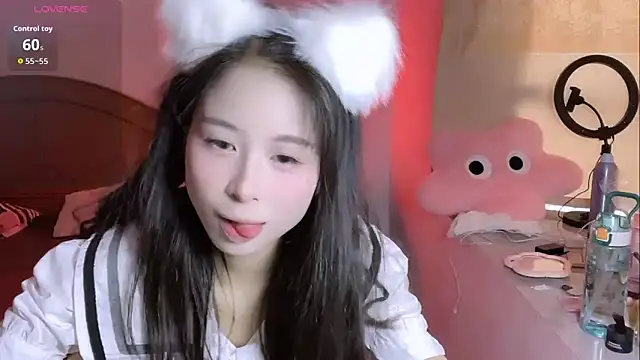 Snapshot of tiantian-160 chatting on 12/14/25, 09:25 tiantian-160 online show from 12/14/25, 09:25