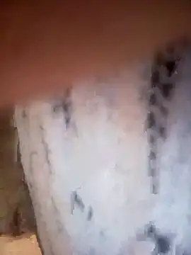 Snapshot of pihuu1313 chatting on 03/08/26, 06:28 pihuu1313 online show from 03/08/26, 06:28