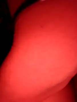 Snapshot of pihuu1313 chatting on 03/19/26, 08:02 pihuu1313 online show from 03/19/26, 08:02