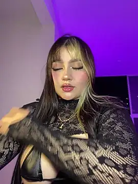 Snapshot of Daniela_ruizz chatting on 06/10/26, 02:12 Daniela ruizz online show from 06/10/26, 02:12