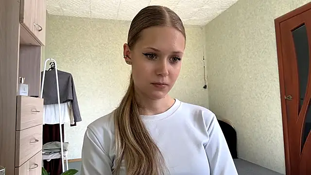 ZaidaSchwarten online show from 03/17/26, 11:57