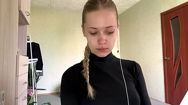 ZaidaSchwarten online show from 05/20/26, 05:13