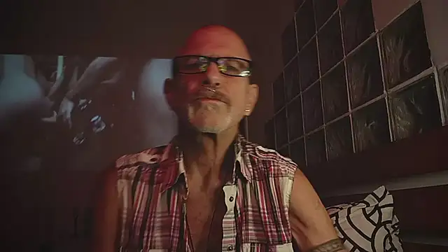 4skinlvrI online show from 01/17/26, 11:41