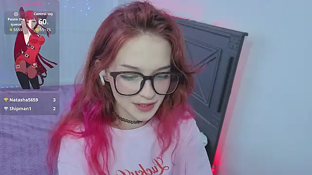 Snapshot of Angel_Bruh chatting on 12/14/25, 08:20 Angel Bruh online show from 12/14/25, 08:20