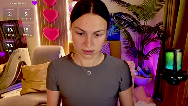 MaxinCarroll online show from 07/04/26, 10:21