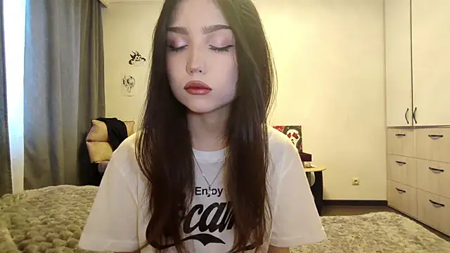 Qwami Amie online show from 02/24/26, 09:29