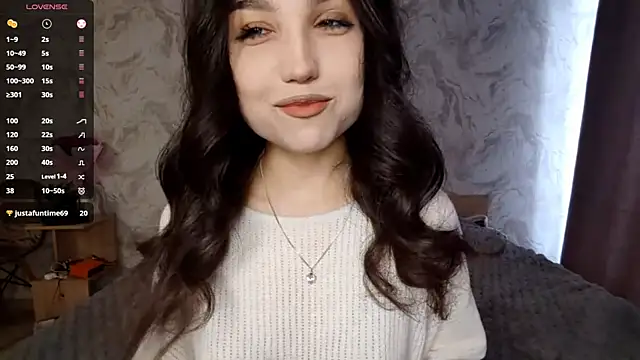 Qwami Amie online show from 04/23/26, 06:36