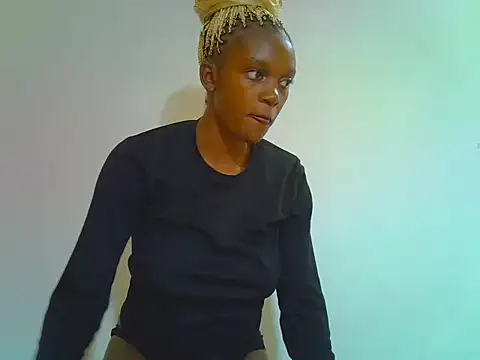 PetiteDoll 06 online show from 04/22/26, 11:01