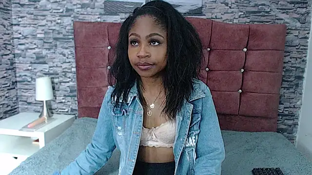 Snapshot of LiaJhonsons chatting on 12/16/25, 08:14 LiaJhonsons online show from 12/16/25, 08:14