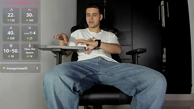 Snapshot of Liam_Mateo chatting on 01/06/26, 12:47 Liam Mateo online show from 01/06/26, 12:47