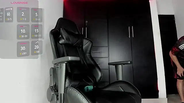 Snapshot of Liam_Mateo chatting on 01/09/26, 02:25 Liam Mateo online show from 01/09/26, 02:25