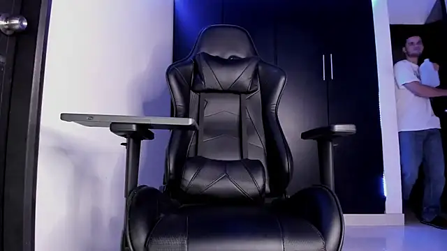 Snapshot of Liam_Mateo chatting on 02/03/26, 02:53 Liam Mateo online show from 02/03/26, 02:53