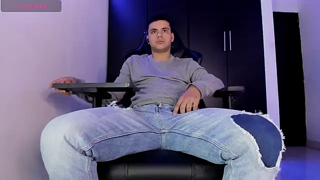 Liam Mateo online show from 04/17/26, 09:56