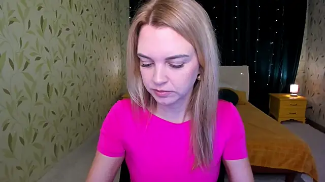 LunaFlinn online show from 02/09/26, 04:27