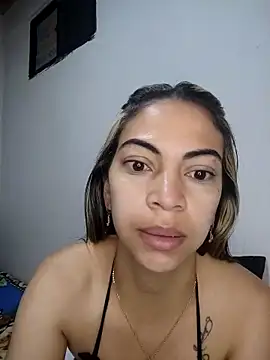 Evangeline Bonnet online show from 02/04/26, 11:05