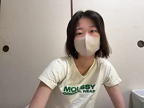 Snapshot of kuromi_chan_oo chatting on 06/18/26, 10:25 kuromi chan oo online show from 06/18/26, 10:25
