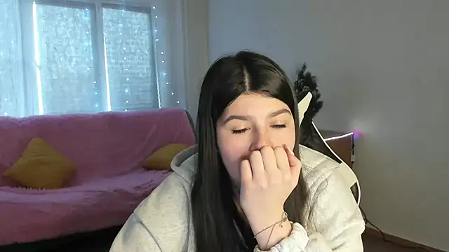 KisaModel online show from 01/16/26, 08:29