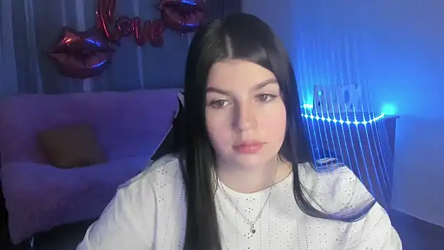 KisaModel online show from 04/21/26, 08:44