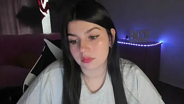 KisaModel online show from 05/18/26, 08:31