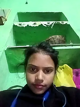 Snapshot of Geetahotx chatting on 12/21/25, 12:23 Geetahotx online show from 12/21/25, 12:23