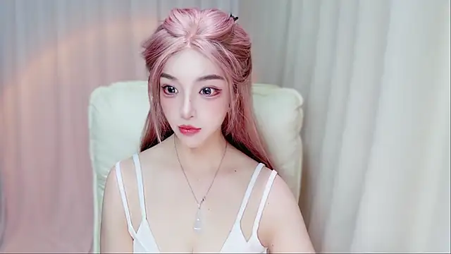 Snapshot of zizi-a chatting on 06/17/26, 01:12 zizi-a online show from 06/17/26, 01:12
