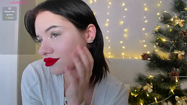 Snapshot of BeatriceMoonlight chatting on 12/16/25, 11:04 BeatriceMoonlight online show from 12/16/25, 11:04