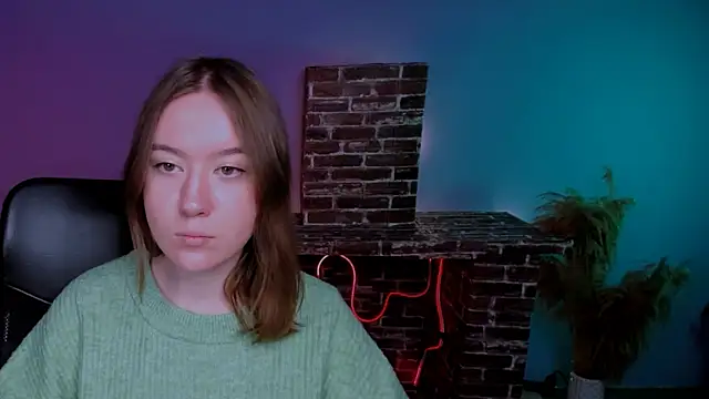 Snapshot of kimiko_shine chatting on 12/21/25, 12:23 kimiko shine online show from 12/21/25, 12:23