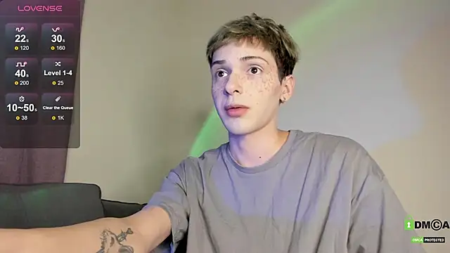 Snapshot of colestorm_ chatting on 12/15/25, 07:07 colestorm online show from 12/15/25, 07:07